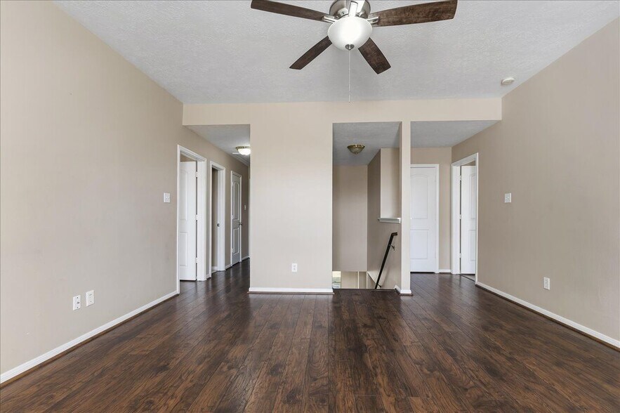 Building Photo - 16218 Bunker Ridge Rd