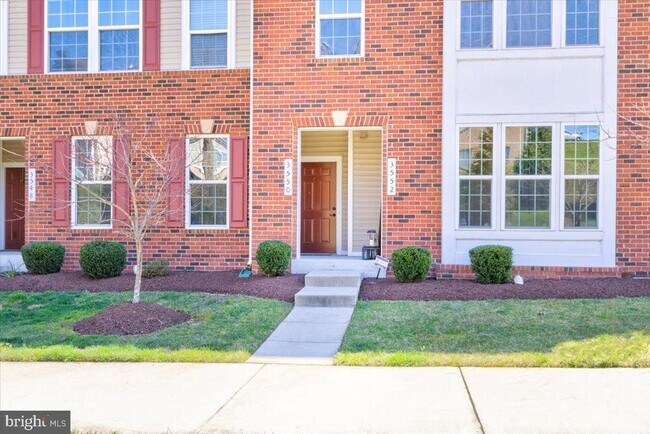 Building Photo - 3550 Briarwood Dr