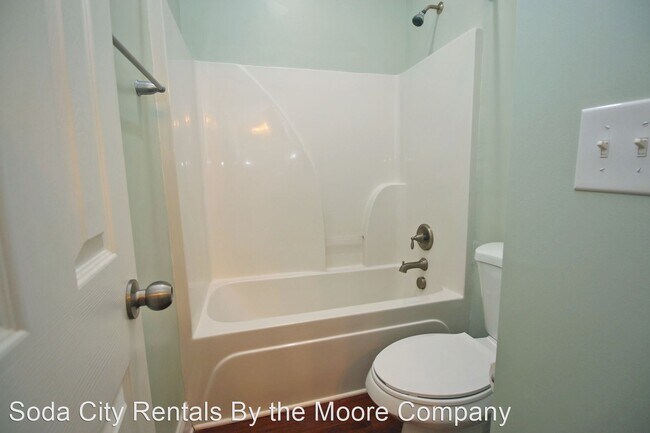 Building Photo - 2 br, 2.5 bath House - 119 Bonhomme Circle