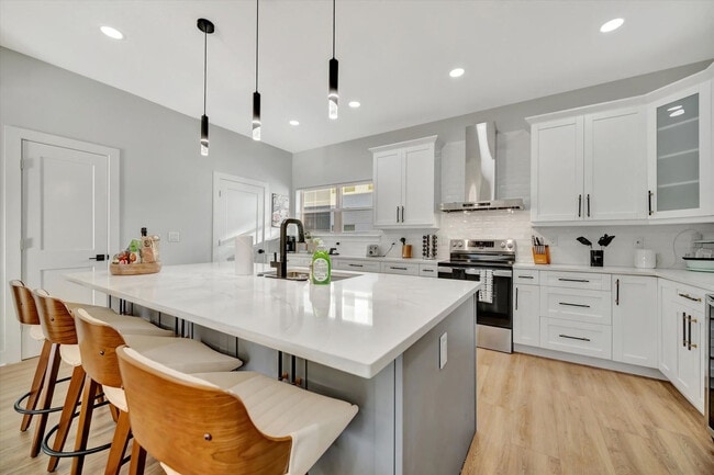 Building Photo - 4120 W North A St