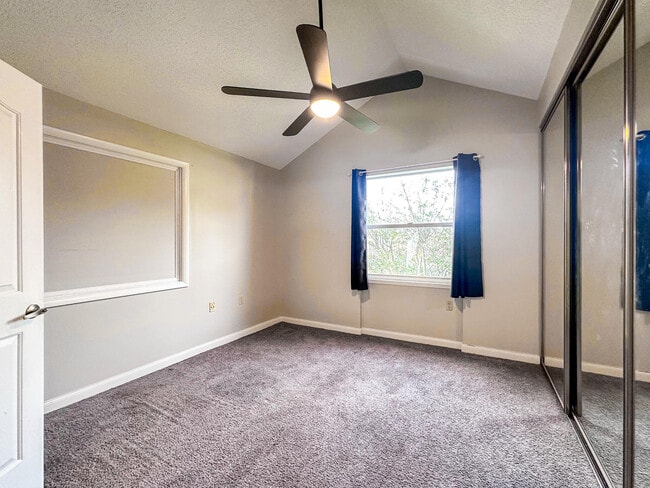 Building Photo - 3662 SW Sunset Trace Cir