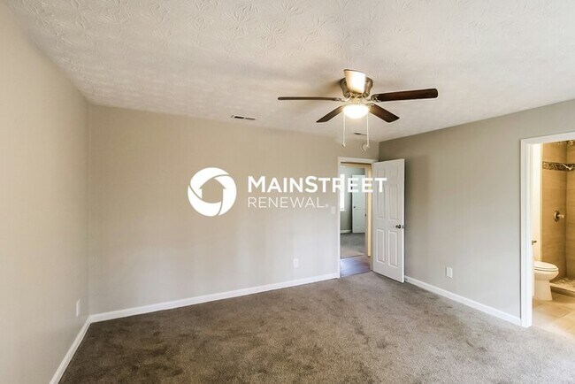 Building Photo - 3 Bedroom Pet-Friendly Home in Jonesboro, GA with Main Street Renewal