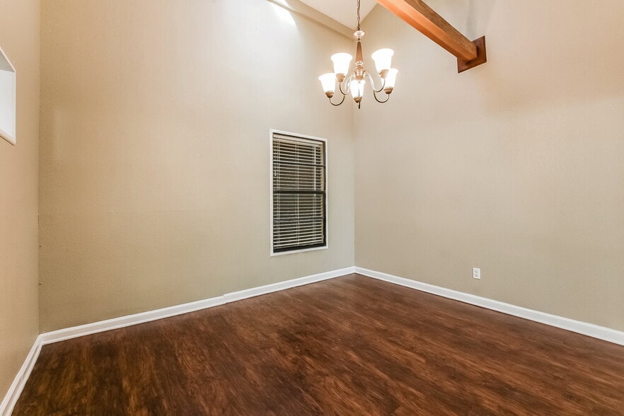 Building Photo - 1345 Bridlebrook Dr