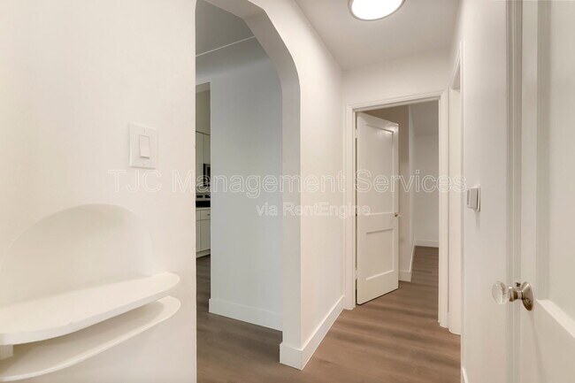 Building Photo - 433 Harrison St