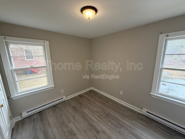 Building Photo - 100 Cane Dr