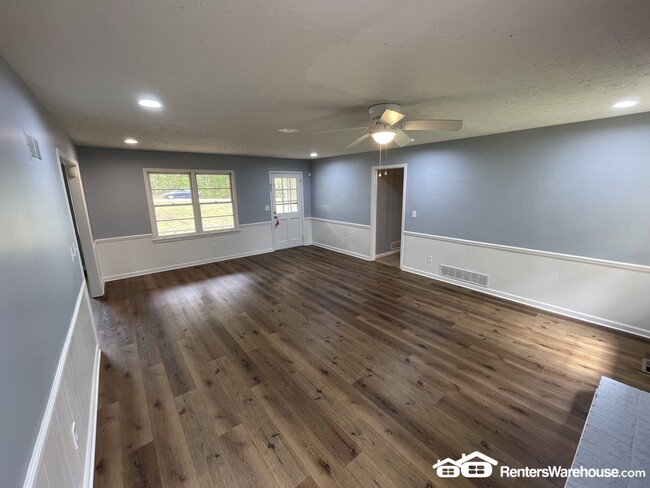 Building Photo - 5619 Stewart Mill Rd