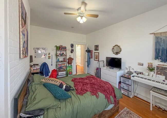 Building Photo - 397 Palisade Ave