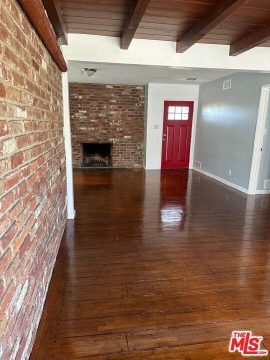 Building Photo - 2903 W Carson St