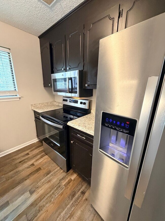 Building Photo - 500 Cokesbury St