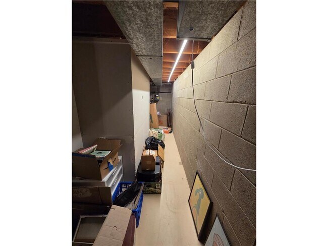 Building Photo - 4229 Unity Ave N
