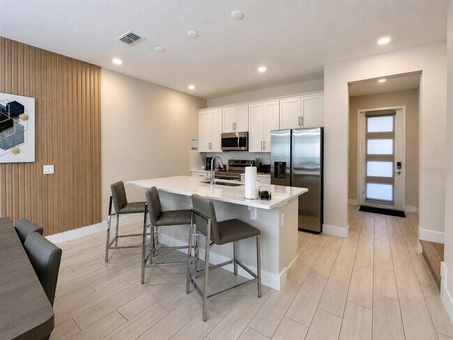 Building Photo - 7821 Spectrum Dr