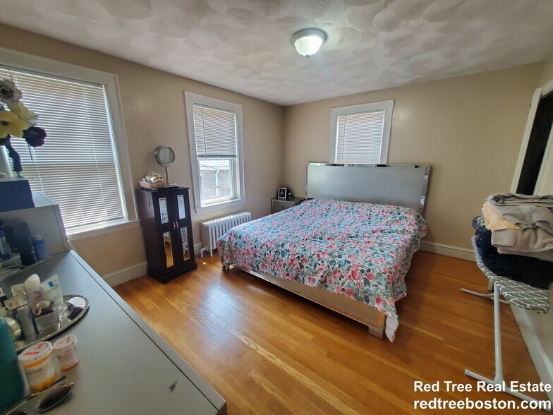 Building Photo - 41 Blenford Rd