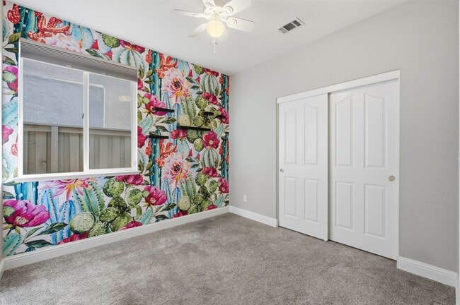 Building Photo - 601 Tamarindo Way