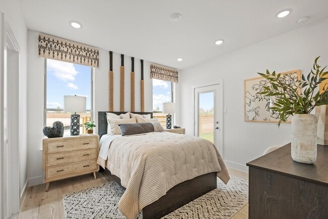 Building Photo - 7630 Redbud Orch Rd