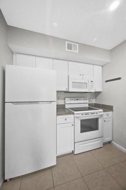 Building Photo - 3732 NW Adriatic Ln