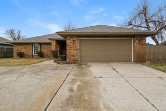 Building Photo - 8117 Turtle Dove Dr