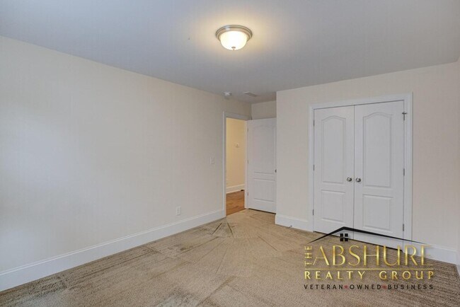 Building Photo - 112 Cahors Trail