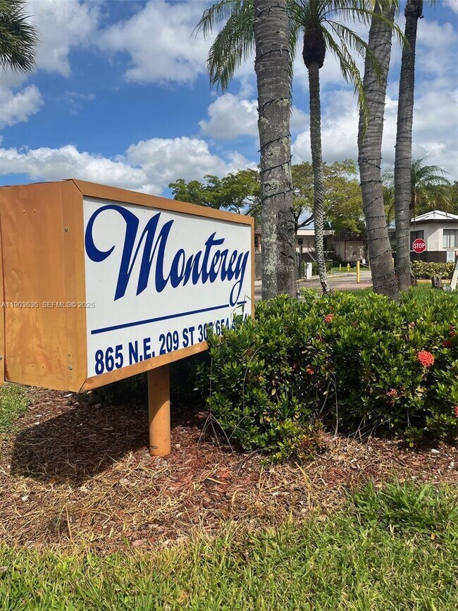 Building Photo - 871 NE 207th Terrace