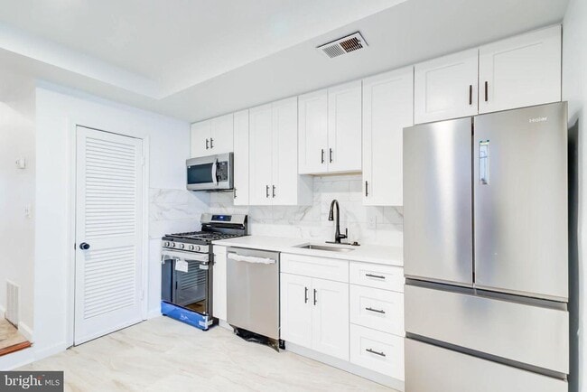 Building Photo - 75 P St NW