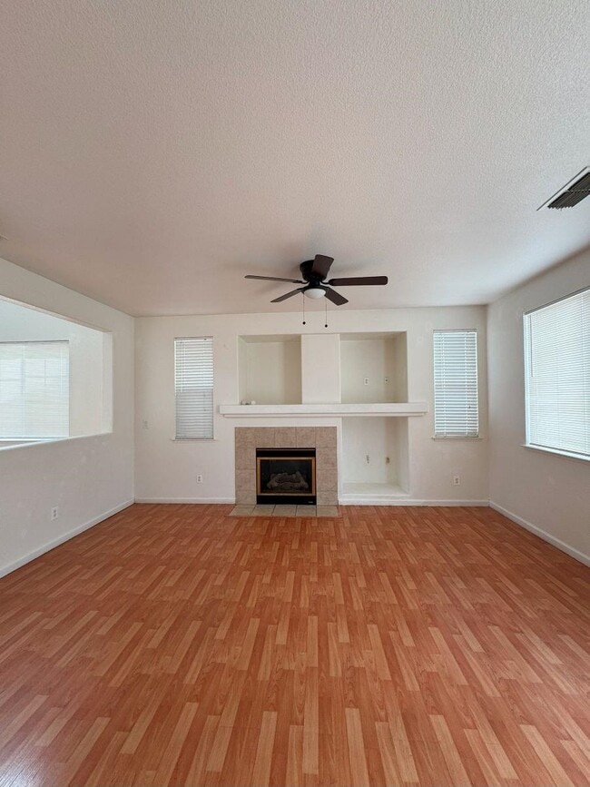 Building Photo - 645 Rockspray Cir