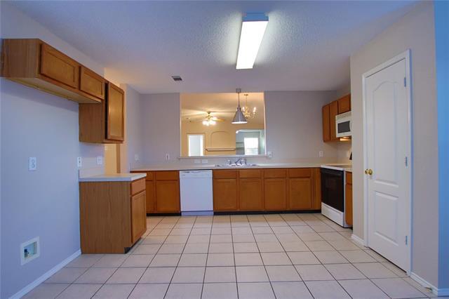 Building Photo - 147 Southlake Dr