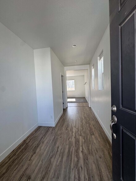 Building Photo - 15188 S Prinz Ln