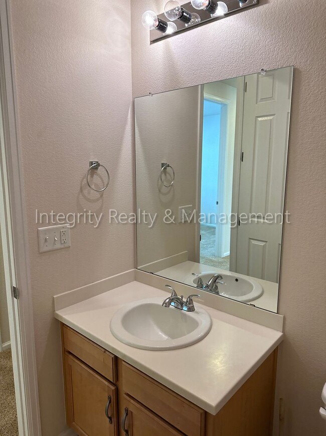 Building Photo - 3762 Cadence Dr