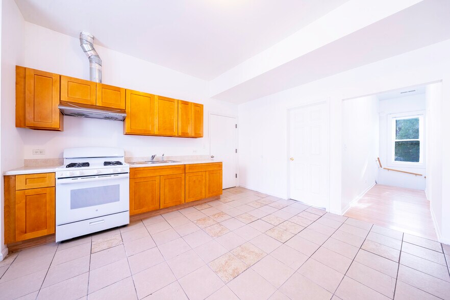 Building Photo - 3101 W 38th St