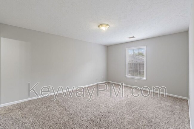 Building Photo - 1006 Bertram Rd