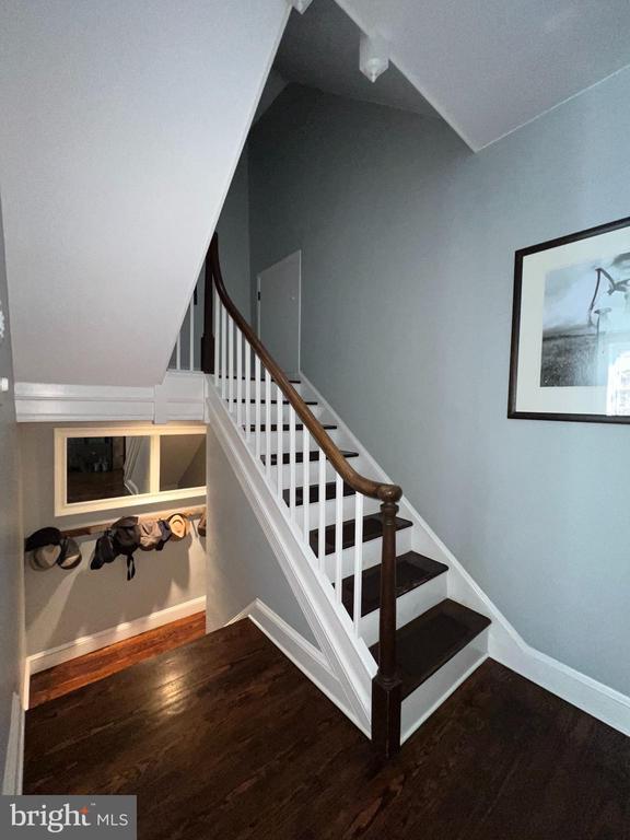 Building Photo - 239 Delancey St