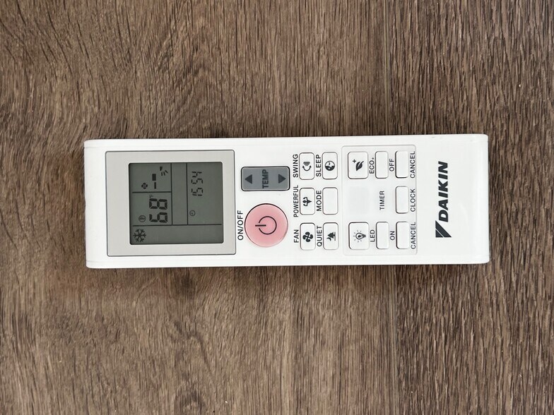 Building Photo - 636 E 87th St