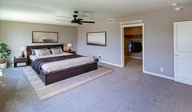Building Photo - Stunning 4BR House in Berthoud