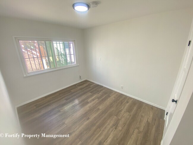 Building Photo - 3403 W 84th Pl