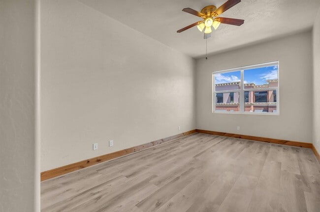 Building Photo - Park City Living Near Kimball Junction with Balcony