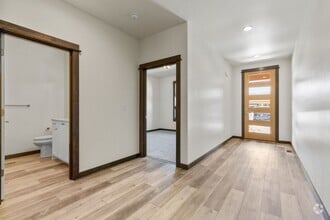Building Photo - Beautiful Newer Condo near Monforton School