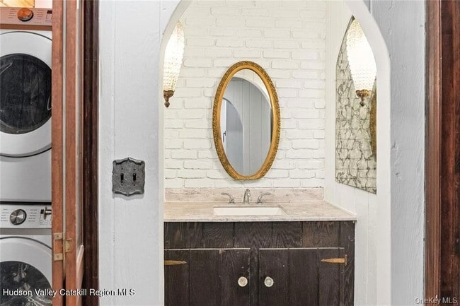 Building Photo - 378 Broadway