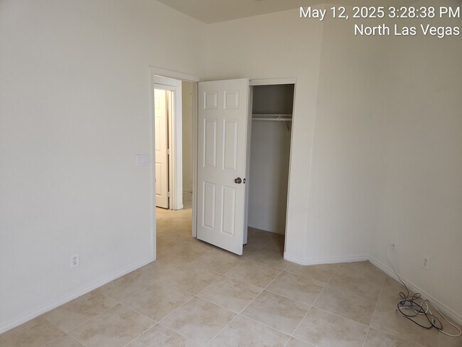 Building Photo - 3008 Logan Ave