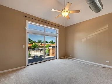 Building Photo - 550 Main St