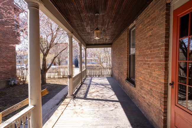 Building Photo - 546 5th Ave