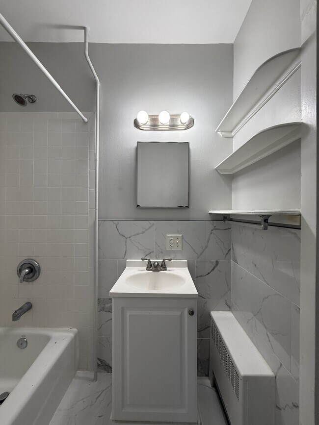 Building Photo - Beckley House