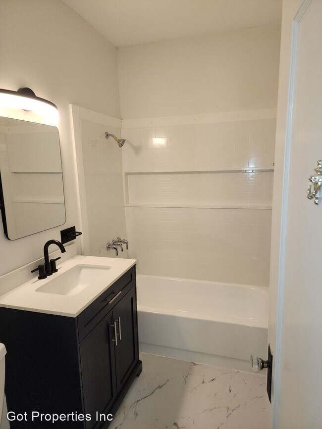 Building Photo - 2 br, 1 bath House - 3369 Oxford Blvd