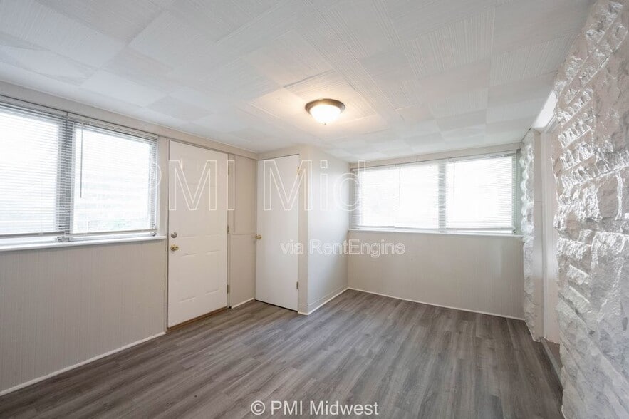 Building Photo - 1415 W Pruitt St