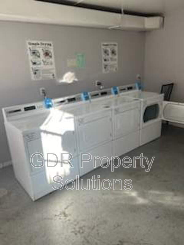 Building Photo - 401 14th St NW