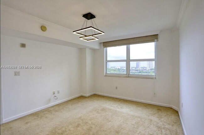 Building Photo - 19501 W Country Club Dr