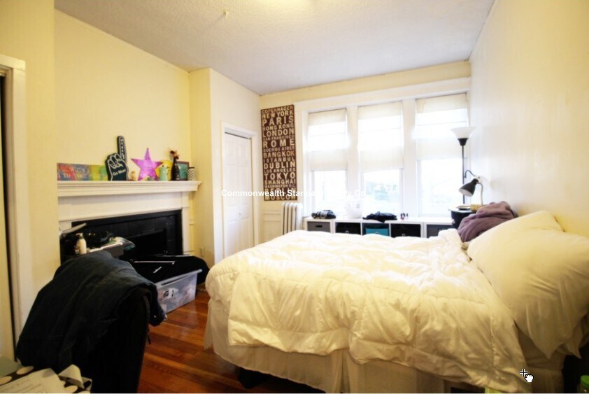 Building Photo - 56 Egmont St