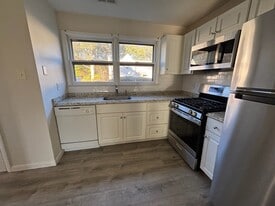 Building Photo - 79 Tavistock Dr