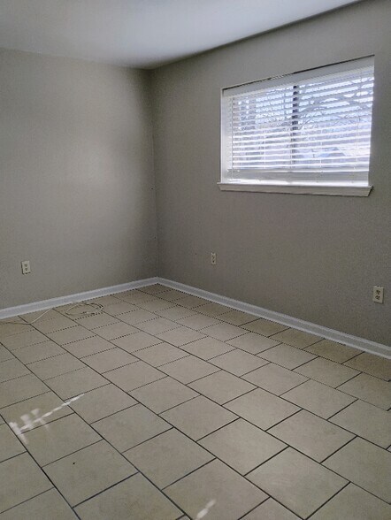 Building Photo - 1644 Lake Calais Ct