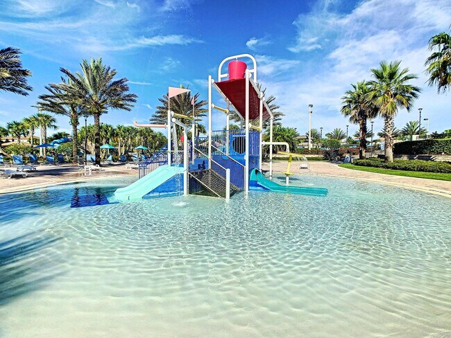 Building Photo - 1520 Oasis Club Blvd