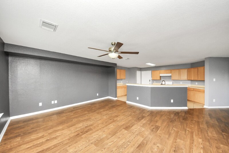 Building Photo - 1373898159 A