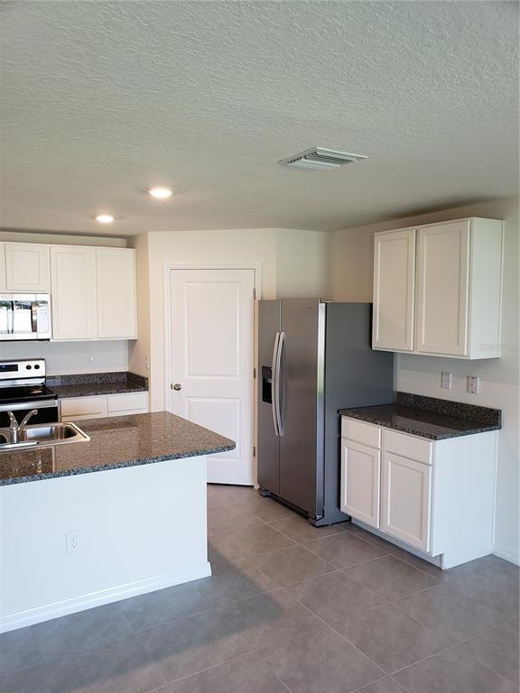 Building Photo - 12211 Kingsley Trl